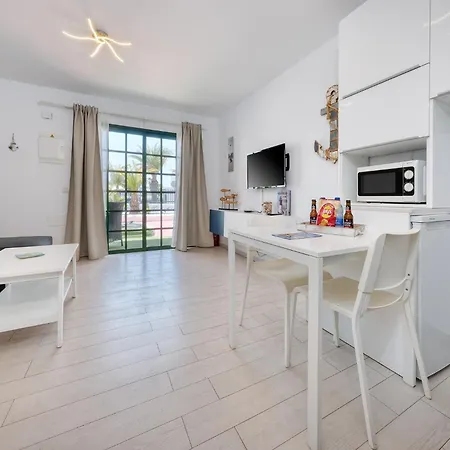 La Vela Azul -pool & Tennis - Free Ac &good Wifi- Smart Tv