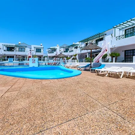La Vela Azul -pool & Tennis - Free Ac &good Wifi- Smart Tv Holiday home *