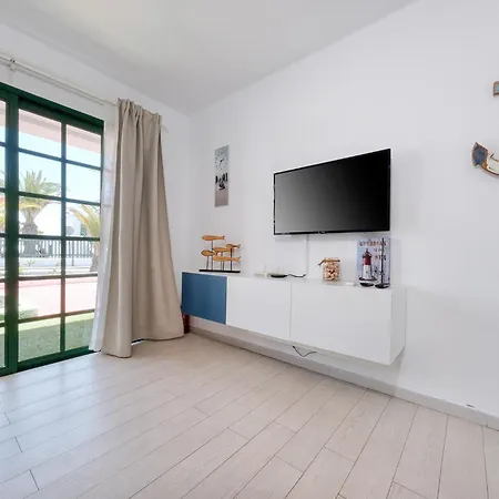 La Vela Azul -pool & Tennis - Free Ac &good Wifi- Smart Tv Puerto del Carmen (Lanzarote)