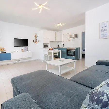 Hébergement de vacances La Vela Azul -pool & Tennis - Free Ac &good Wifi- Smart Tv